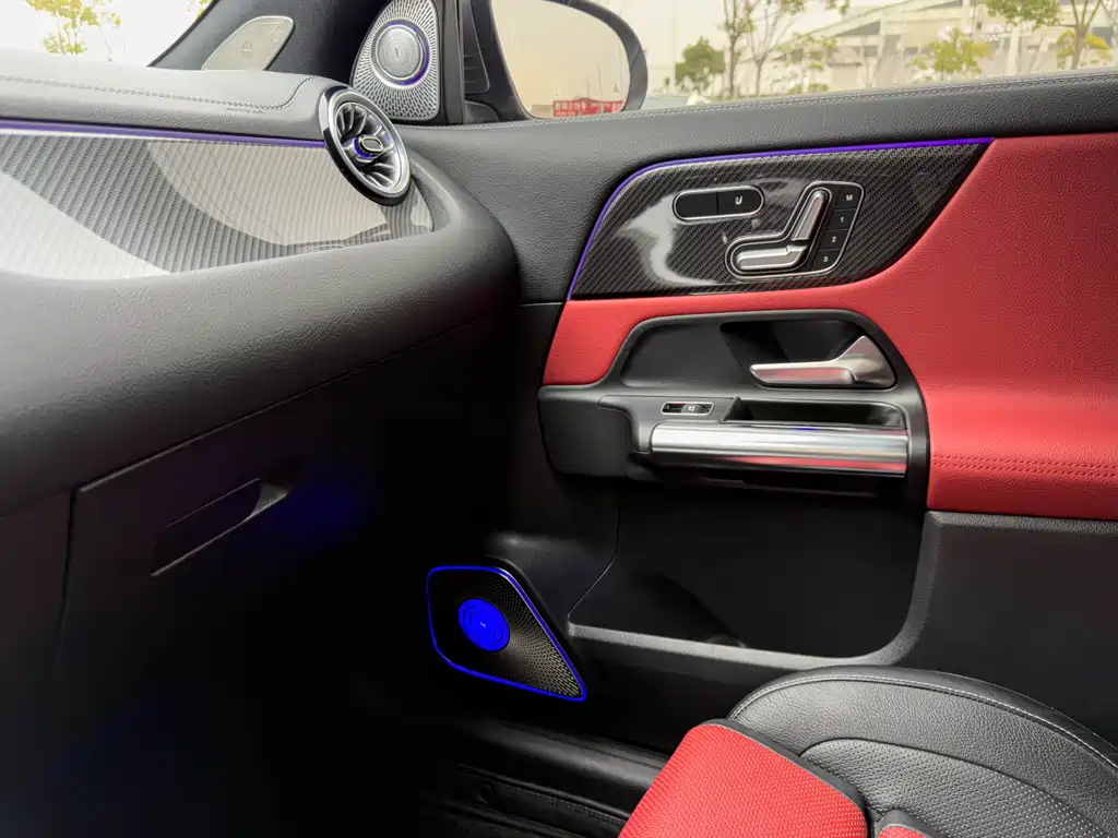 Mercedes-AMG GLA 45 4MATIC+ 2021