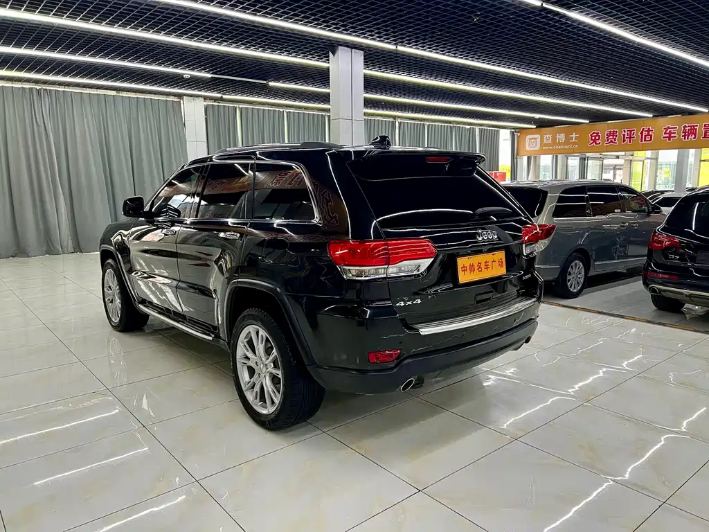 Grand Cherokee (Import) 2015 3.0L Shuxiang Navigation Edition