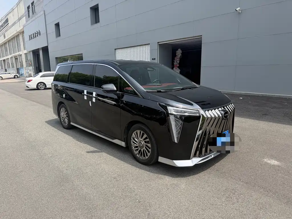 传祺M8 2023款 宗师系列 400T 至尊版