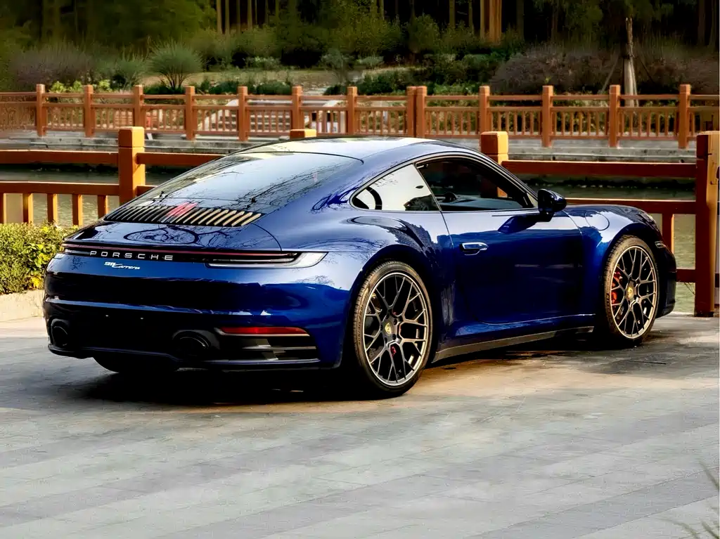Porsche 911 2023 Carrera 3.0T