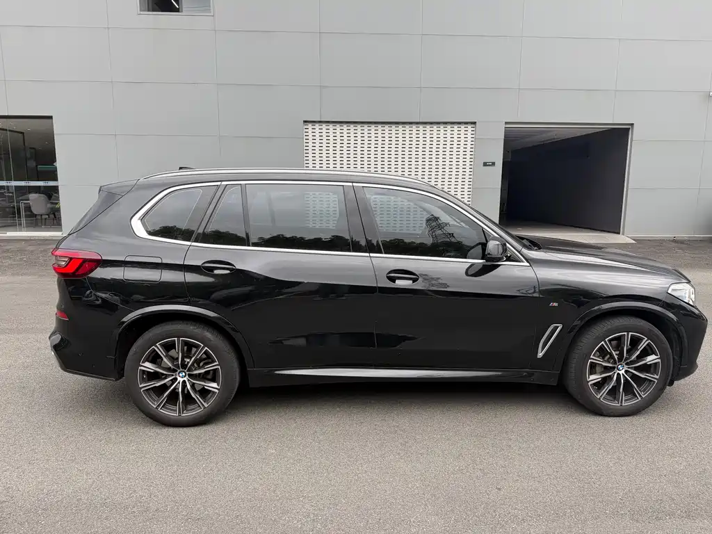 BMW X5 2022 xDrive 30Li M Sport Package尊享型
