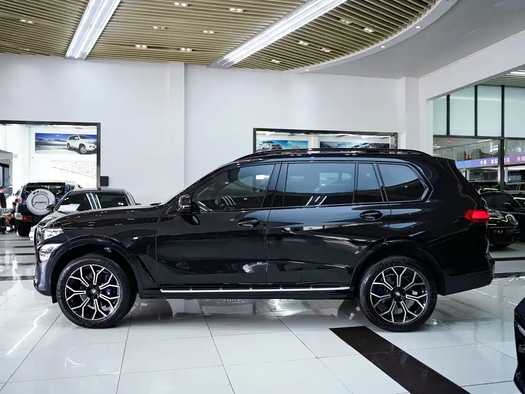 BMW X7 2021 xDrive40i Luxury Package
