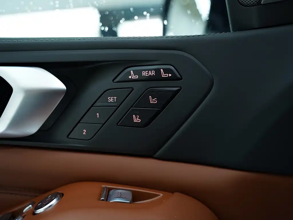 BMW X7 2021 xDrive40i Luxury Package