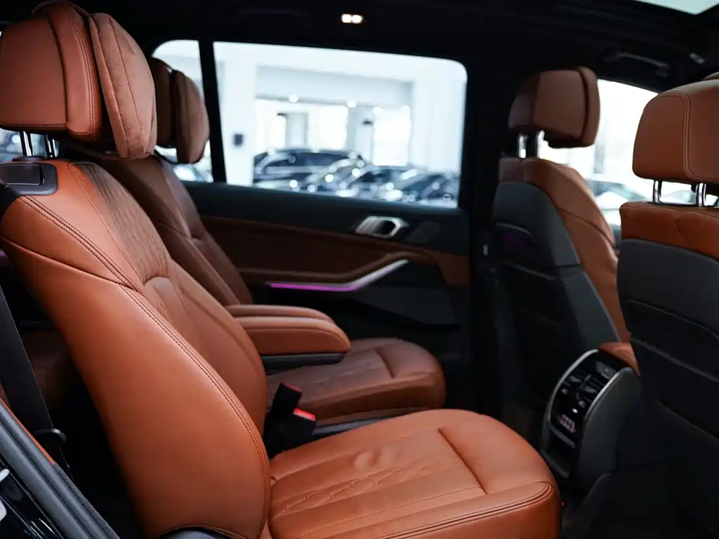 BMW X7 2021 xDrive40i Luxury Package