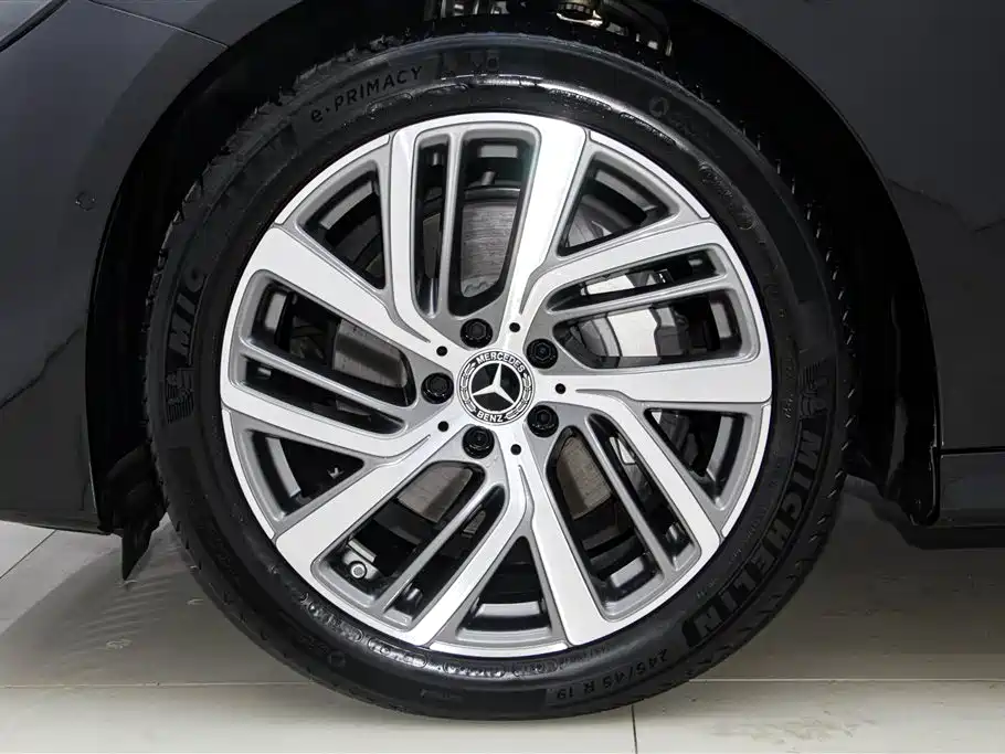 Mercedes-Benz E-Class 2024 E 300 L Fashion Edition
