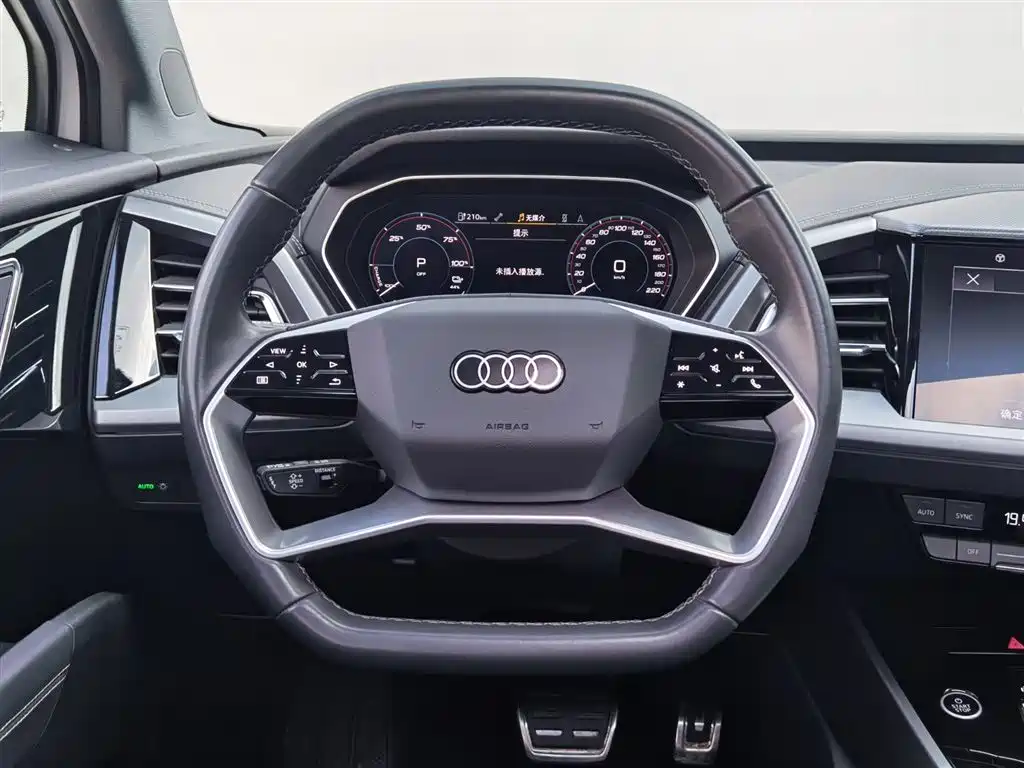 Audi Q4 e-tron 2024 40 e-tron Creative Edition