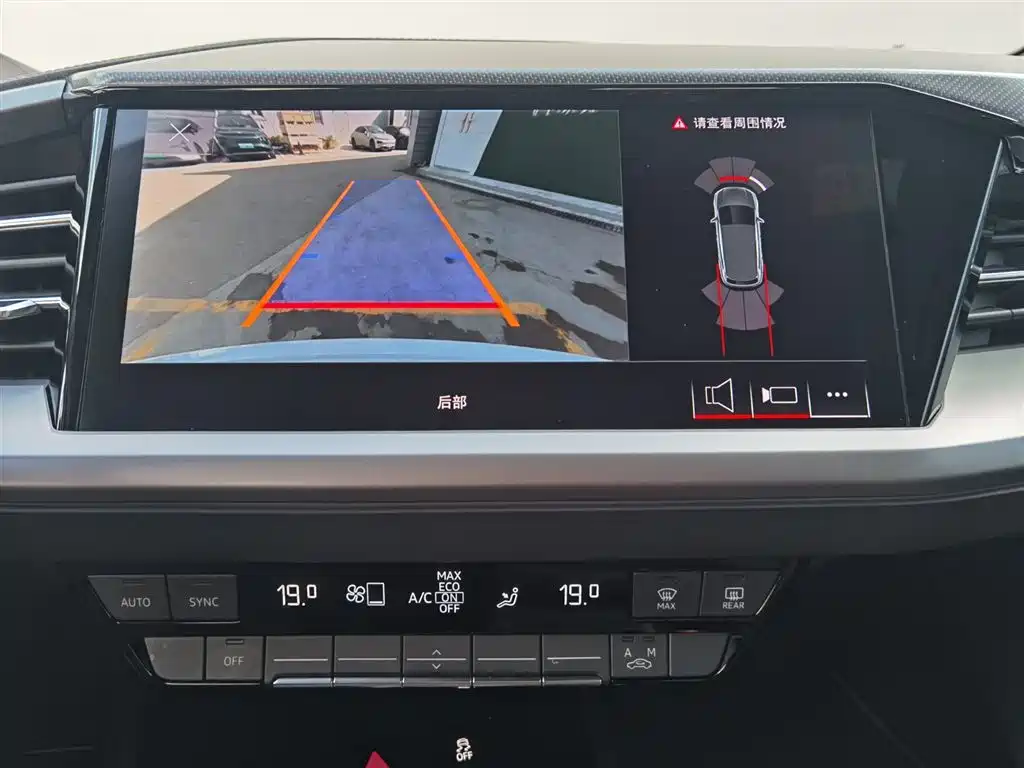 Audi Q4 e-tron 2024 40 e-tron Creative Edition