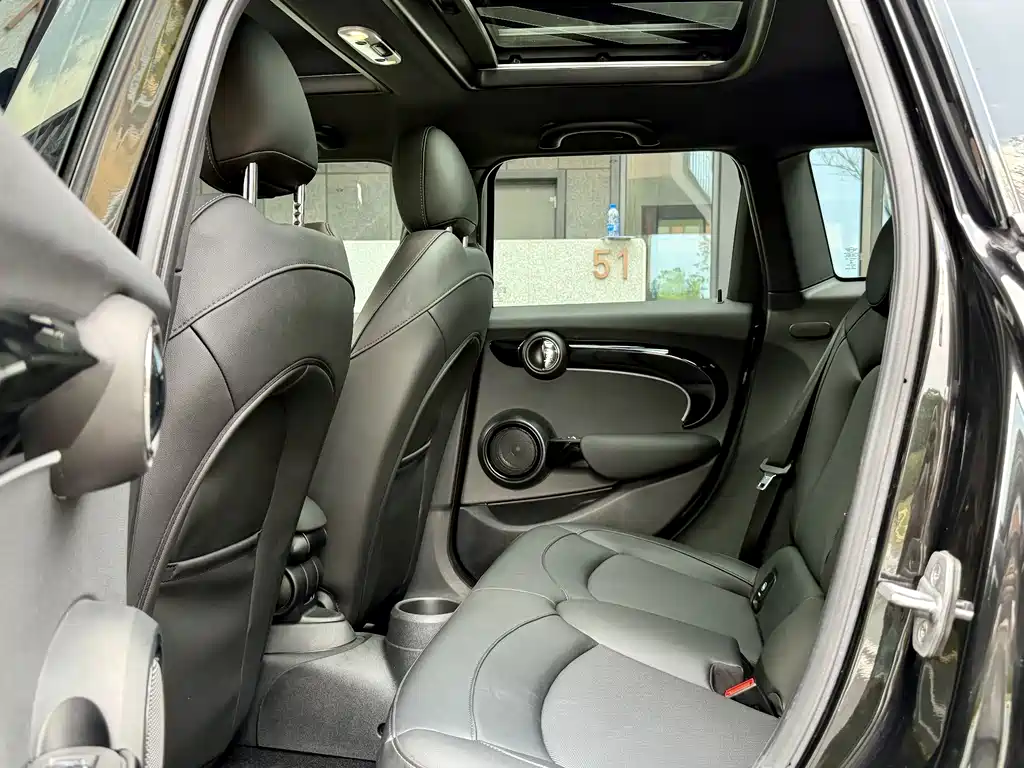 MINI 2022 1.5T Cooper Artist 5-Door Edition