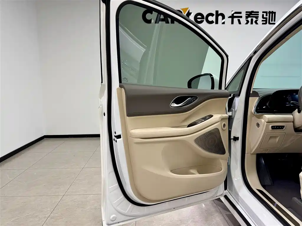 Dreams Explorer 2024款 PHEV Extra-long Range Flagship Edition