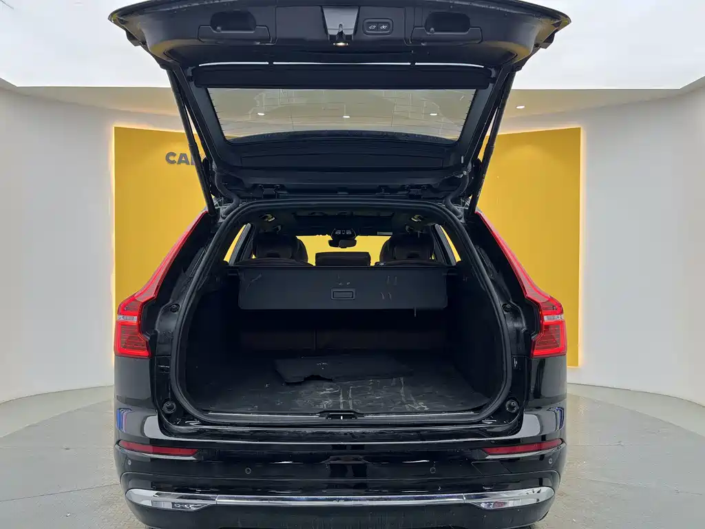 Volvo XC60 2024 B5 AWD Intelligent Distance Luxury Edition