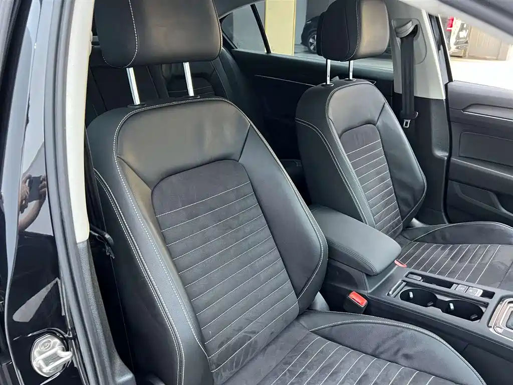 Magotan 2023 Edition 2 Millionth Anniversary 330 TSI DSG Luxury Edition