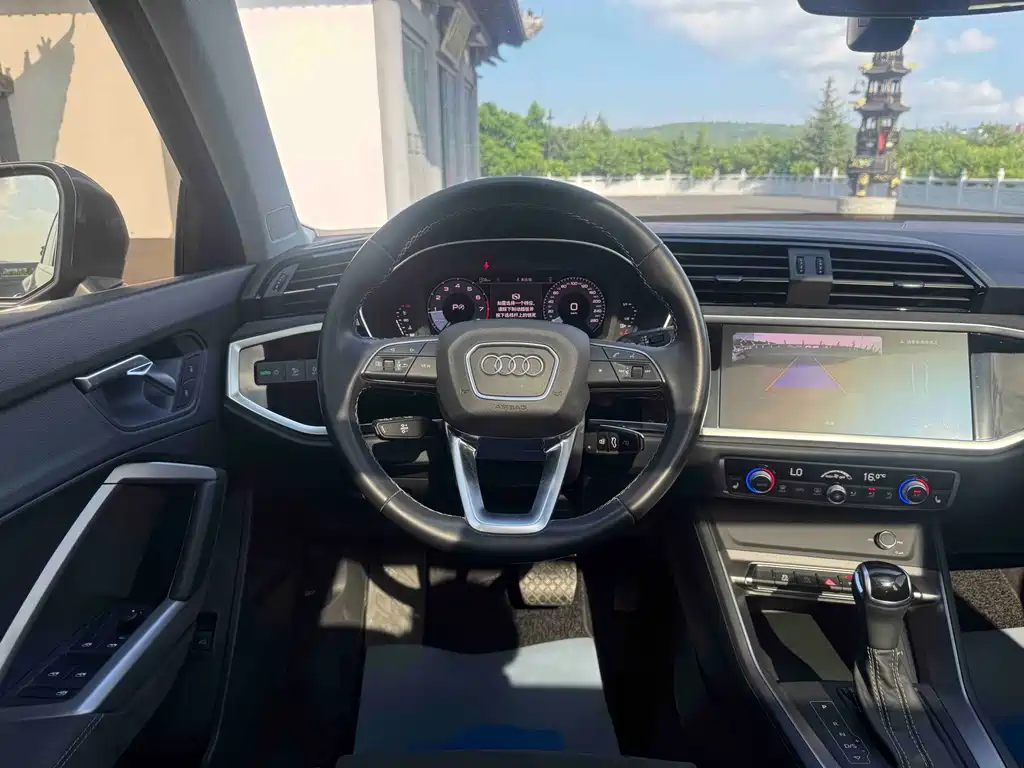 Audi Q3 2023 35 TFSI Sportline (1.4T)