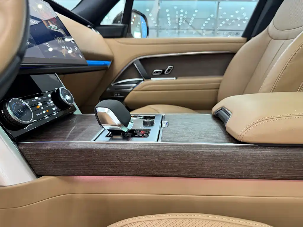 Range Rover 2023 3.0 L6 400PS Creation Extended Edition