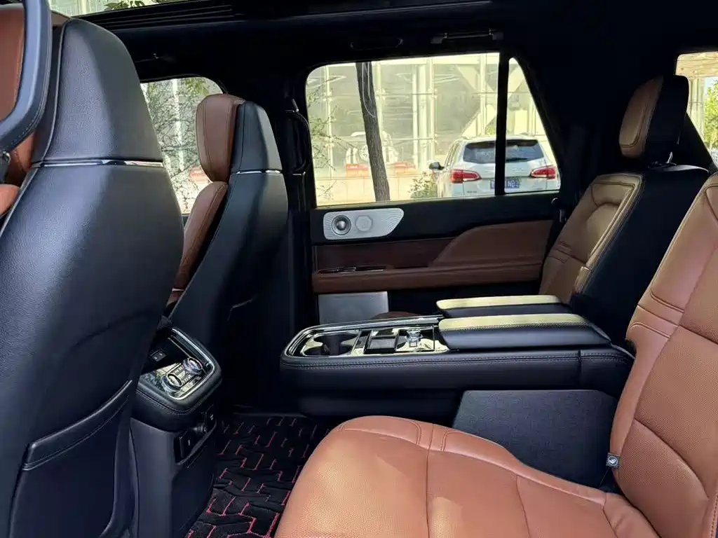 Navigator 2020 3.5T Prestige Edition