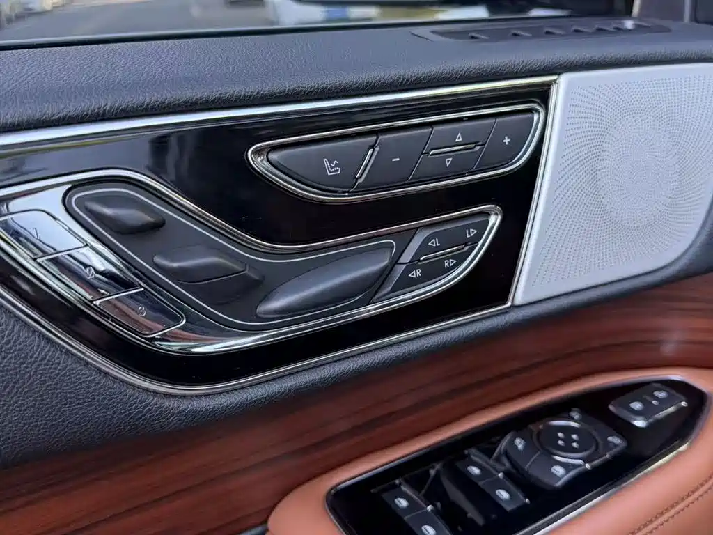 Navigator 2020 3.5T Prestige Edition