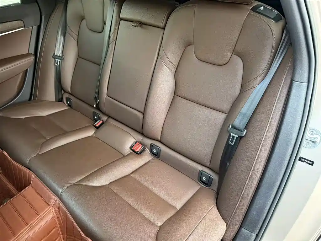 Volvo V90 2023 Cross Country B5 AWD Zhizhuan Edition