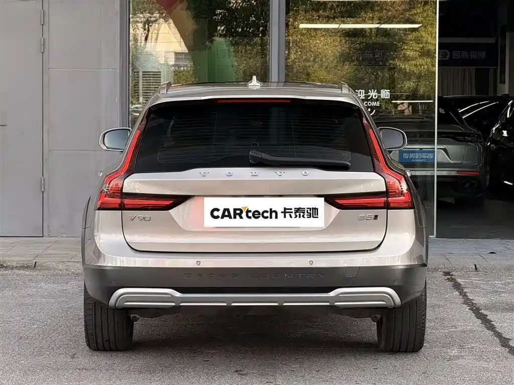 Volvo V90 2023 Cross Country B5 AWD Zhizhuan Edition