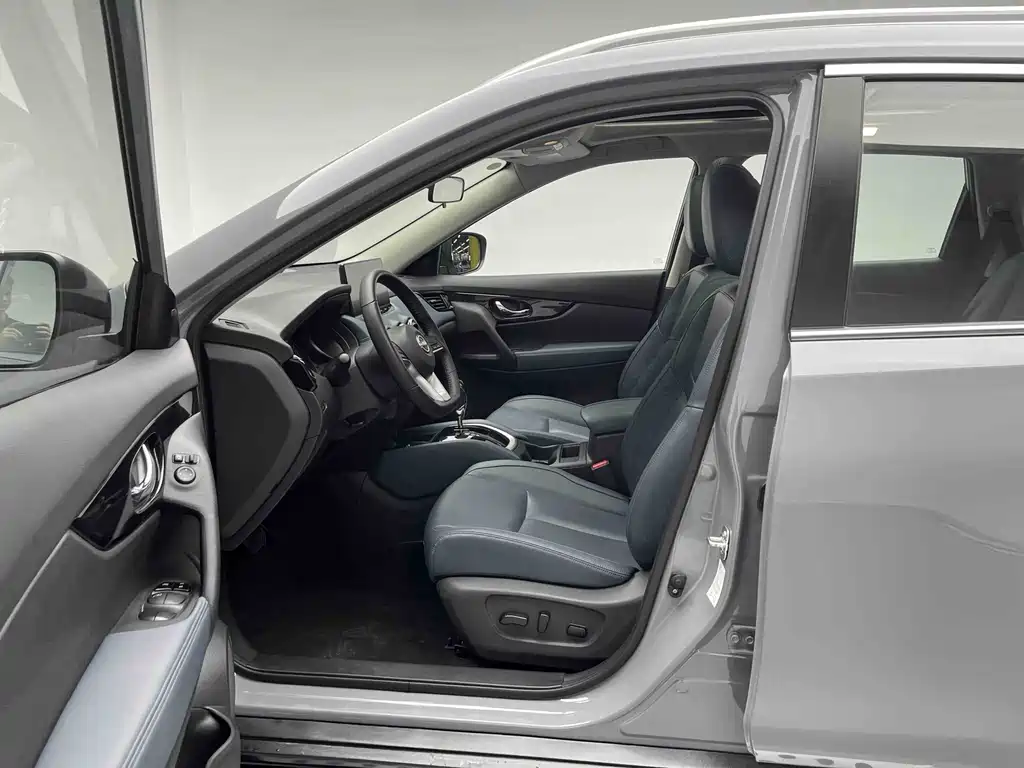 2025 Qashqai Honor 2.0L FWD Leading Edition