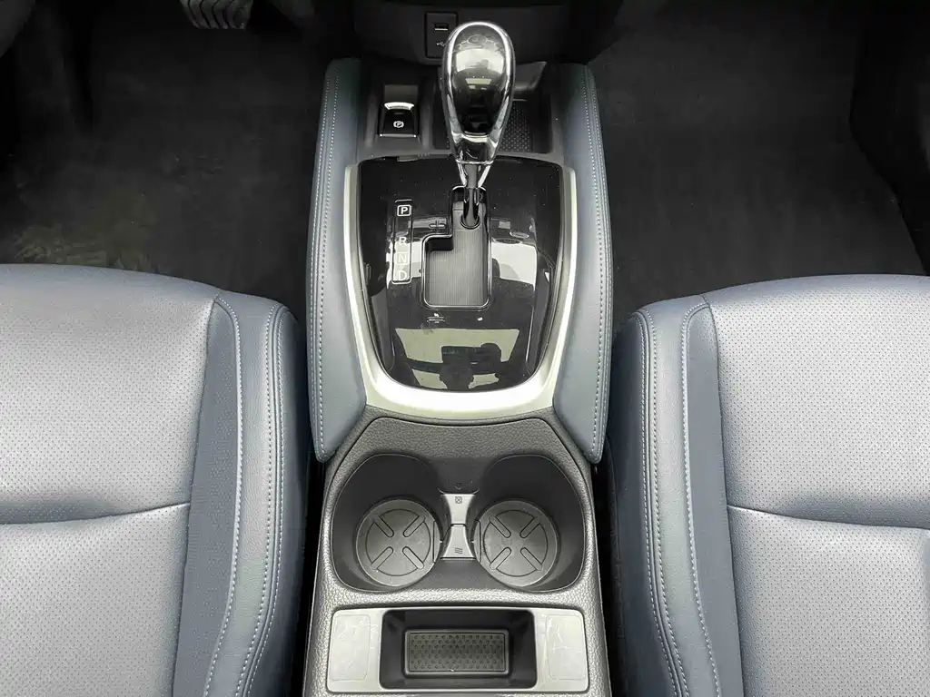 2025 Qashqai Honor 2.0L FWD Leading Edition