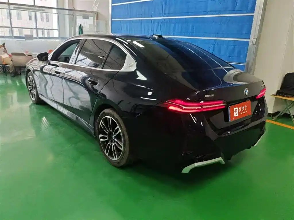 BMW 5 Series 2025 Model 530Li xDrive M Sport Package