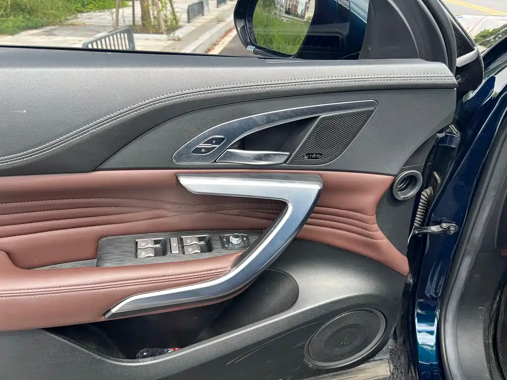 Weilai VV7 2020 2.0T Flagship Edition