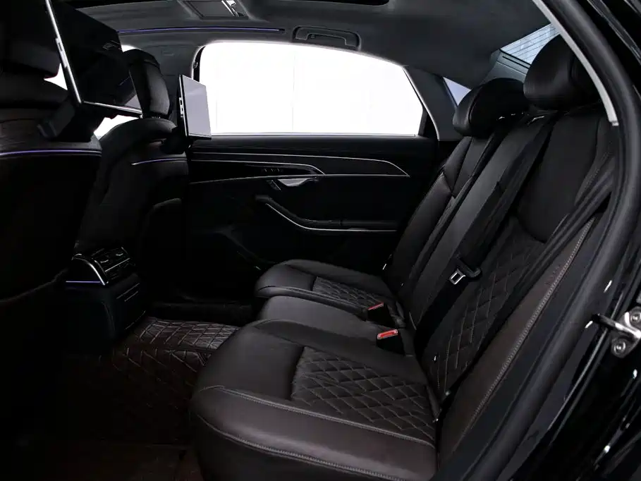 Audi A8 2023 model A8L 55 TFSI quattro flagship edition