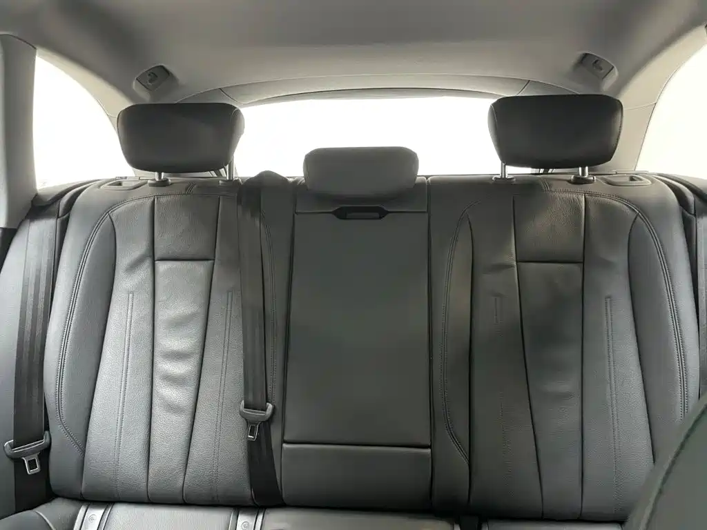 Audi A4 Import 2019 45 TFSI allroad quattro Fashion Model