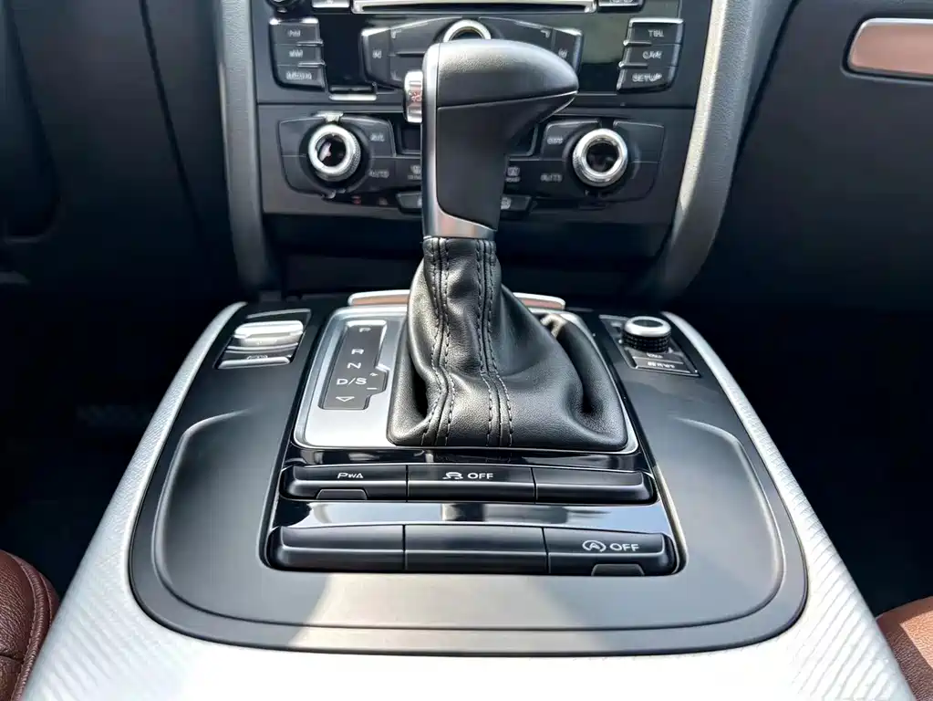 Audi A4L 2016 model 35 TFSI automatic standard edition
