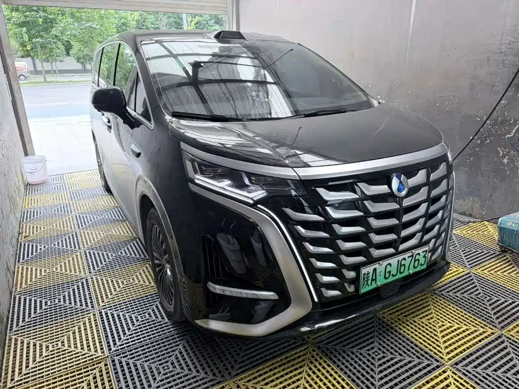 Tengri D9 2025 Model DM-i Intelligent Driving Edition 1020 All-Wheel Drive Prestige Version