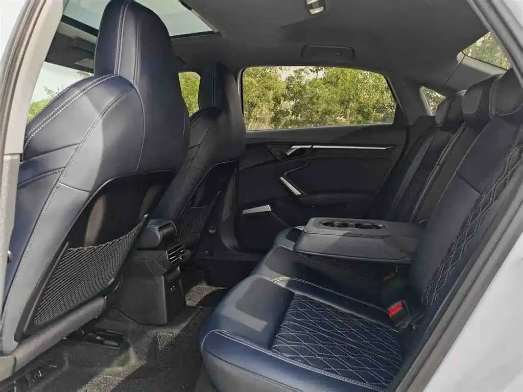Audi A3 2025 model A3L Limousine 35TFSI Prestige Enjoyment Edition + Premium Selection Package