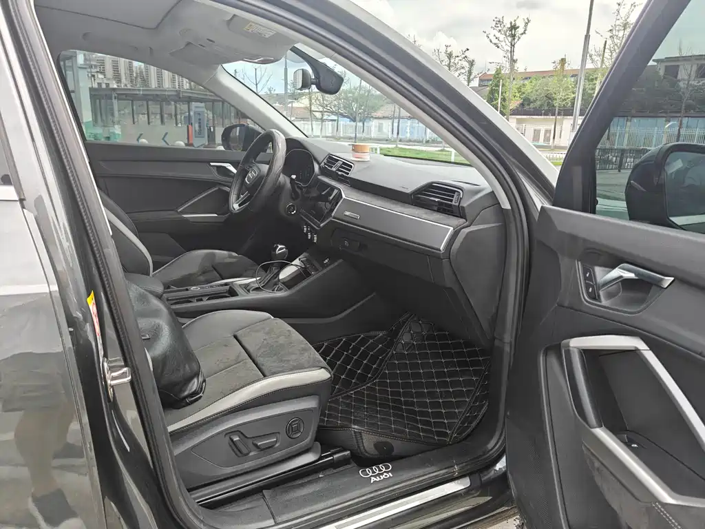 Audi Q3 2021 35 TFSI Sportline