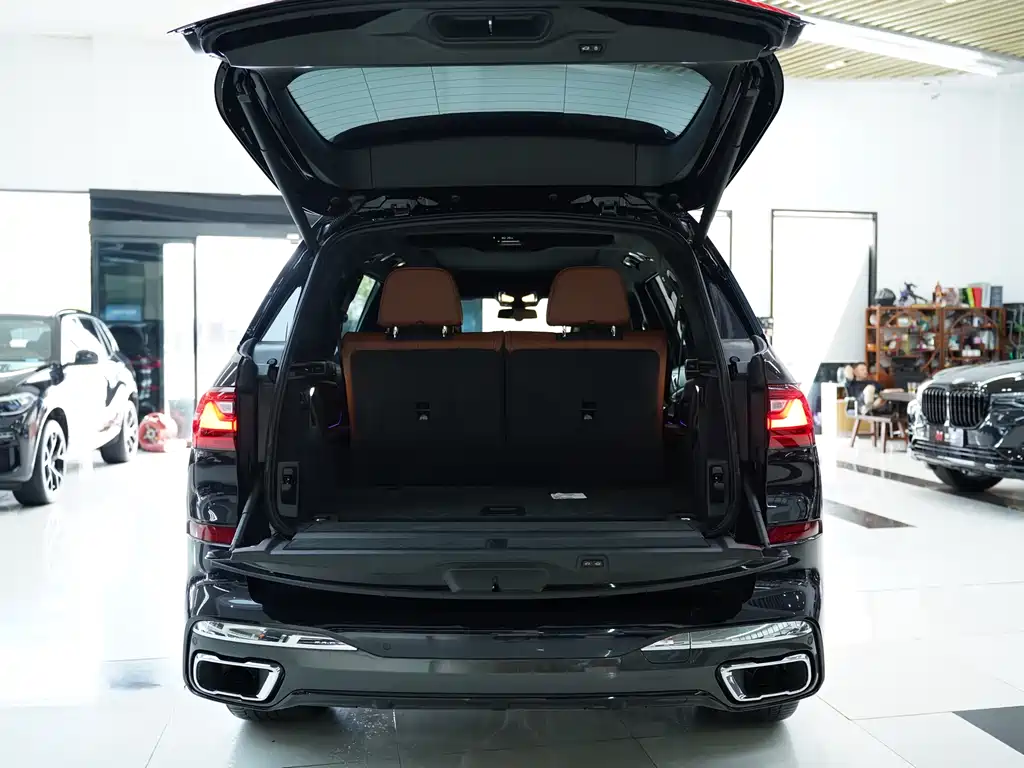 BMW X7 2020 xDrive40i Administrative M Sport Package