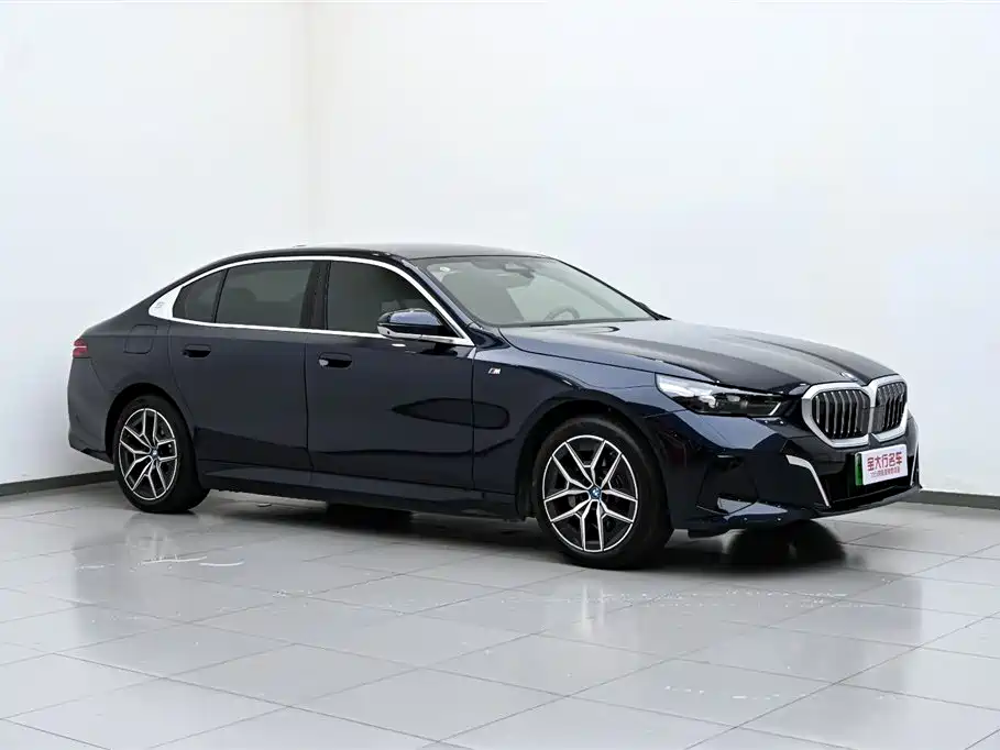 BMW i5 2025 model eDrive 40L M Sport Package