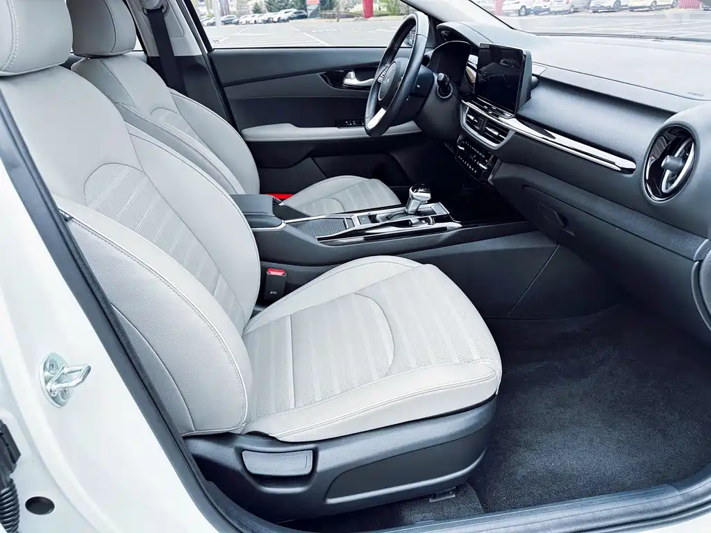Kia K3 2023 1.5L CVT Luxury Edition