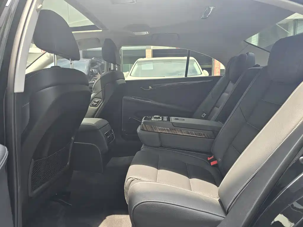 Hongqi H7 2021 Model 2.0T Flagship Edition