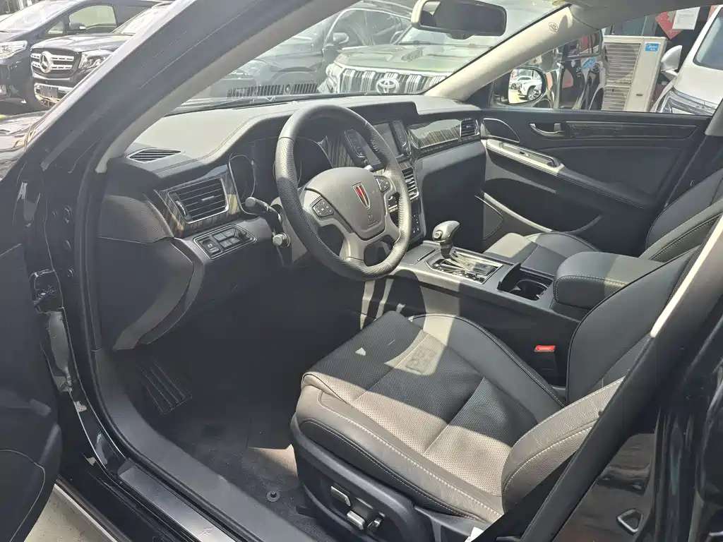 Hongqi H7 2021 Model 2.0T Flagship Edition