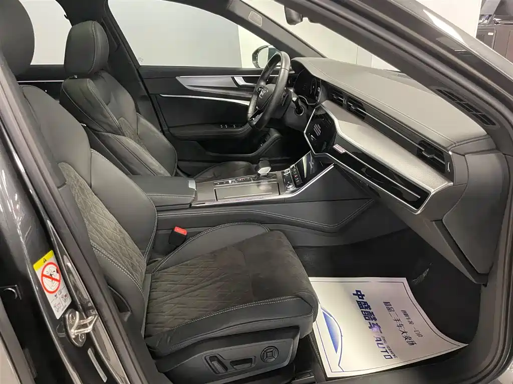 Audi A6L 2021 55 TFSI quattro Premium Dynamics Edition
