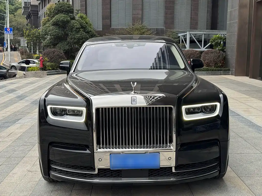 Phantom 2018 6.7T Long Wheelbase Edition