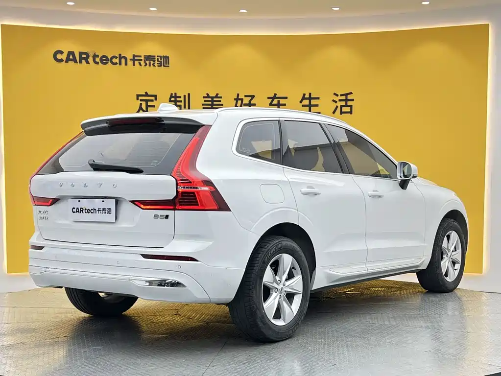 Volvo XC60 2022 B5 AWD Intelligent Comfort Luxury Edition