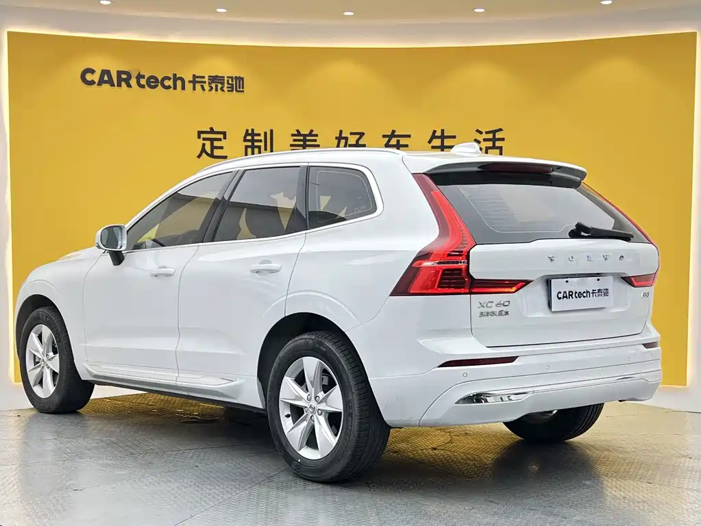 Volvo XC60 2022 B5 AWD Intelligent Comfort Luxury Edition