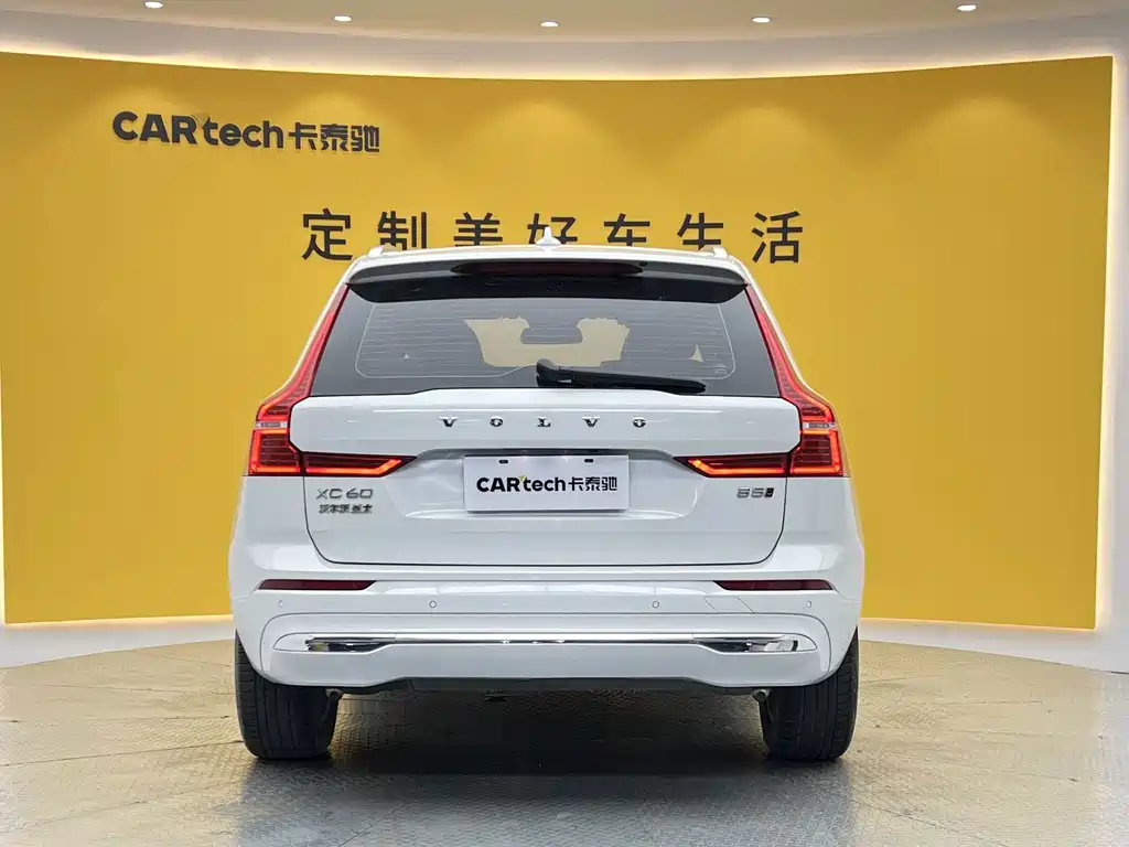 Volvo XC60 2022 B5 AWD Intelligent Comfort Luxury Edition