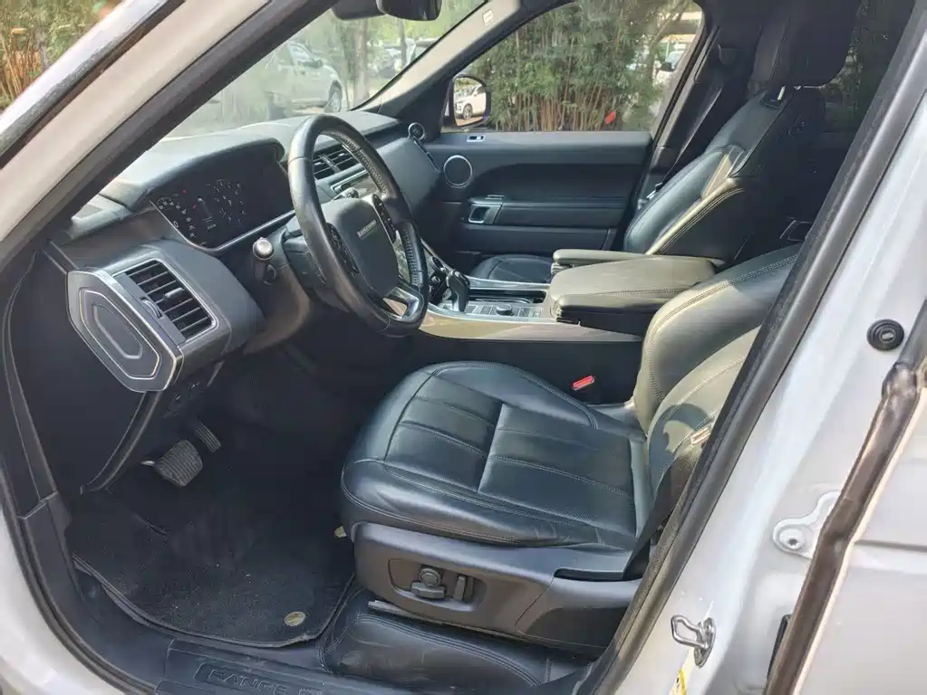 Range Rover Sport 2020 3.0 L6 SE