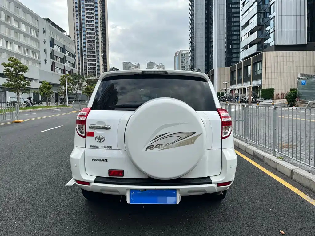 RAV4 Classic Edition 2011 2.0L Automatic