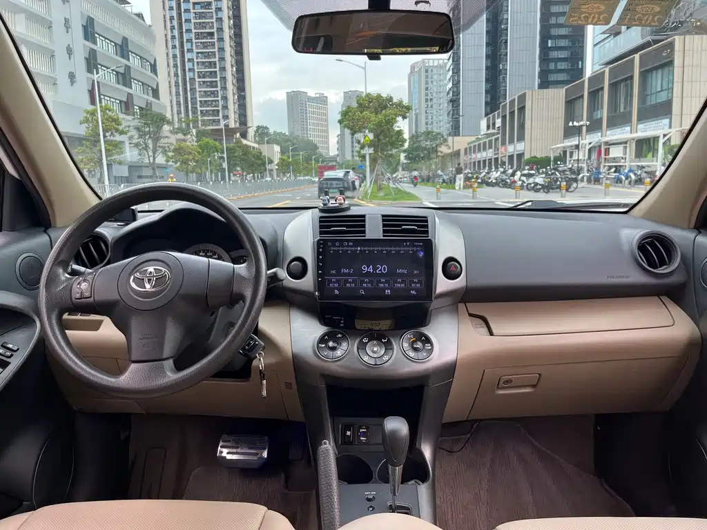 RAV4 Classic Edition 2011 2.0L Automatic
