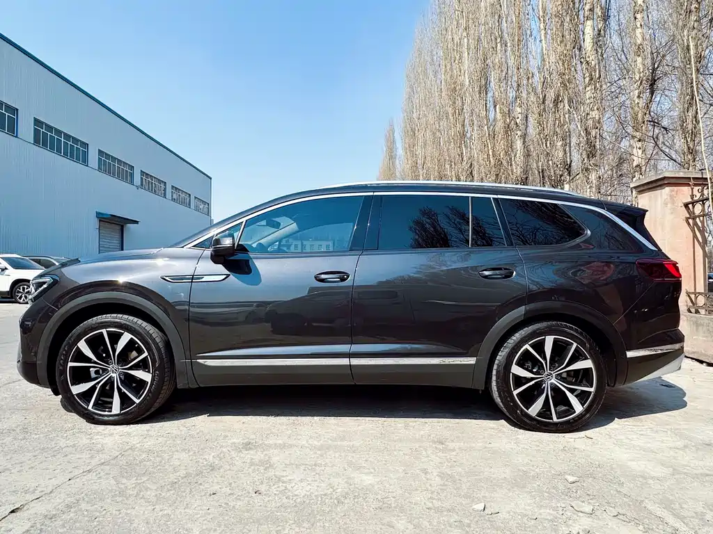Lan Jin 2023 Model Revised 530TSI 4x4 Flagship Sheng Jin Edition Pro 6-seat