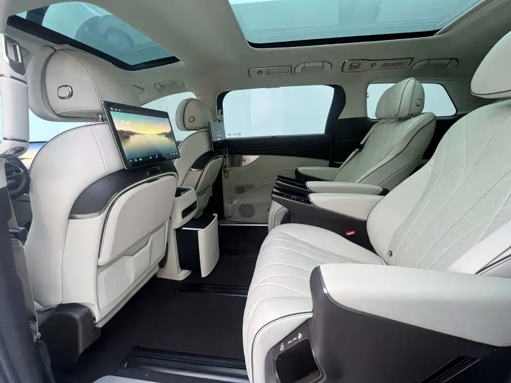 Tengri D9 2024 Model DM-i 980 All-wheel Drive Prestige Edition