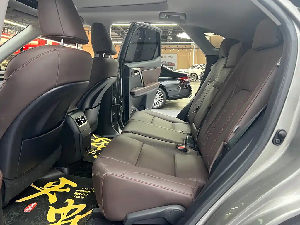 Lexus RX 2020 Facelift 300 4WD Elegant Edition