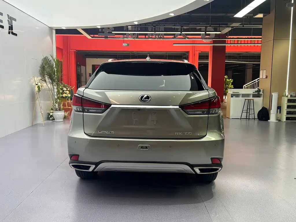 Lexus RX 2020 Facelift 300 4WD Elegant Edition