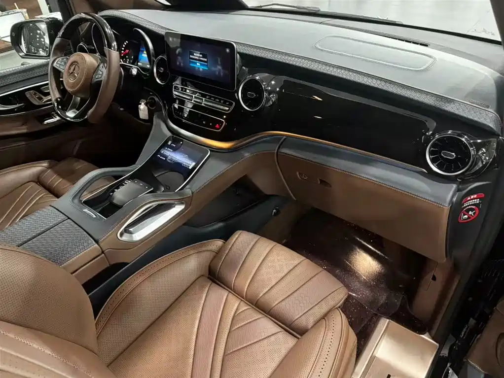Volkswagen Viloran 2023 2.0T Business Edition 7-seater