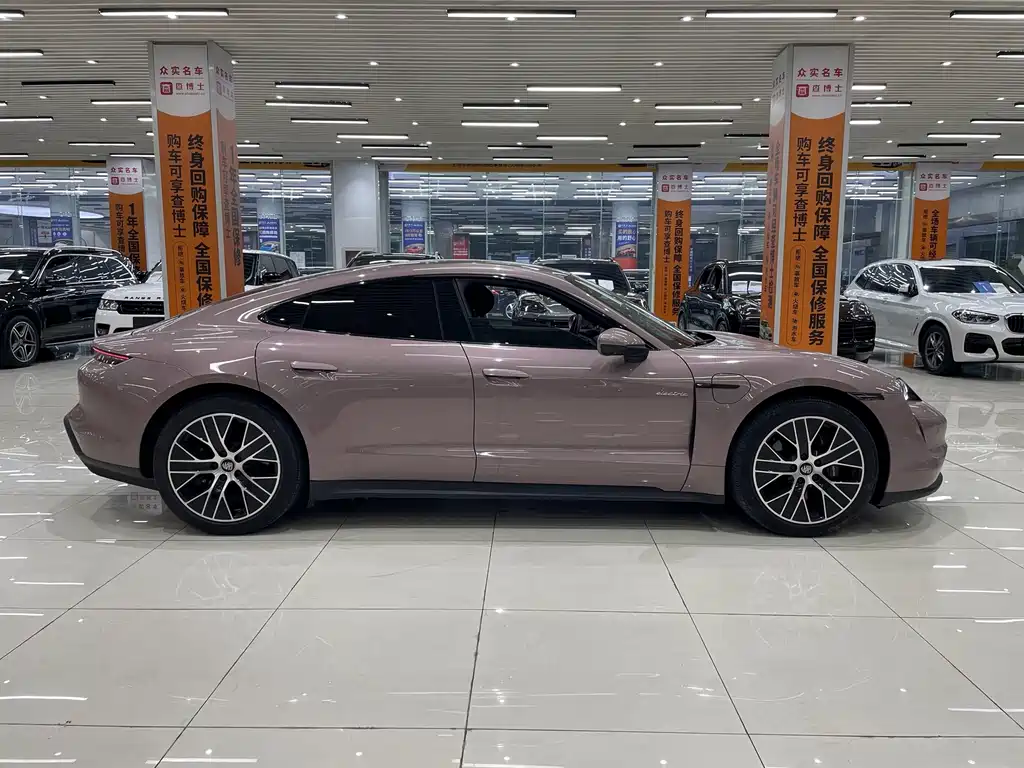 Taycan 2022 Facelift